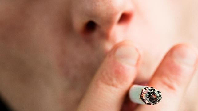 La infección por el VIH aumentaría el riesgo de padecer cánceres asociados al tabaquismo