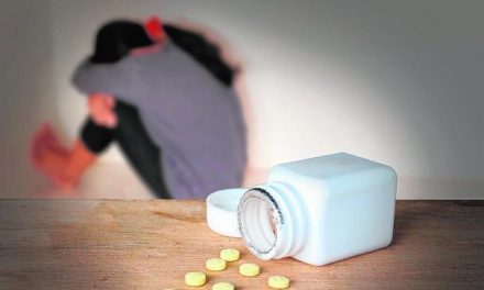 Las personas que sufren adicción tienen cuatro veces más probabilidades de sufrir un trastorno mental