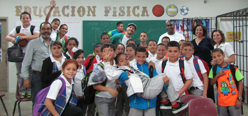 Niños se adiestran en la prevención de las drogas