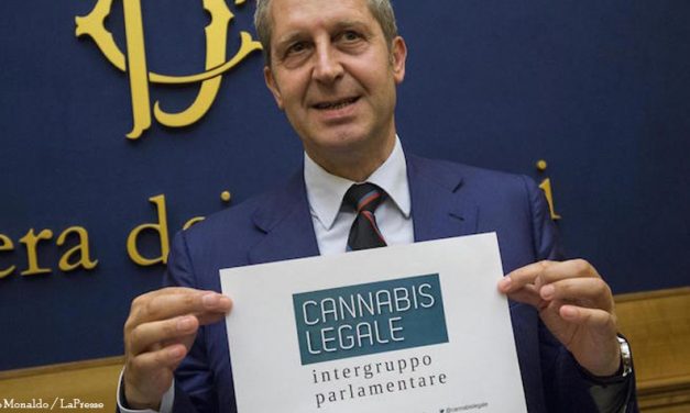 Italia inició proceso de legalización de cannabis bajo control estatal