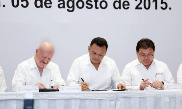 Firman convenio para prevenir y combatir las adicciones en Yucatán