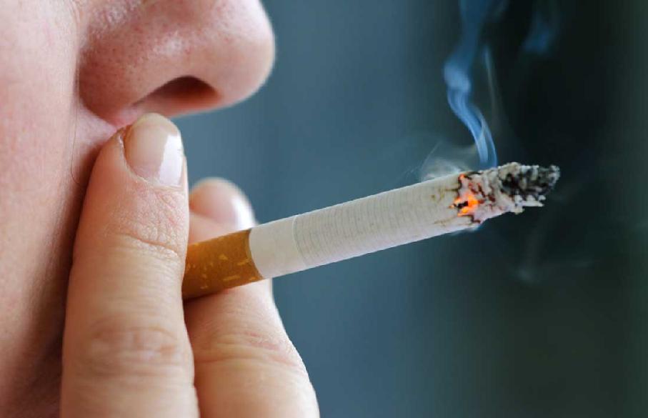 Fumar está relacionado con un riesgo mayor de sufrir demencia