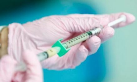 La infección por el VIH se incluye en la priorización de las estrategias de vacunación frente a la COVID-19