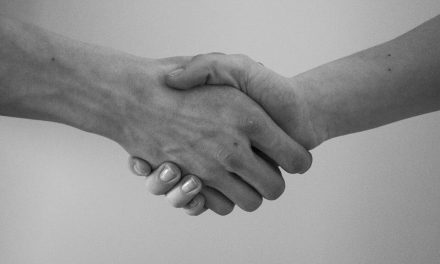 La mediación entre pares mejora el acceso a la atención de la hepatitis C entre personas sin hogar y usuarias de drogas