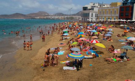 Cerca del 90% de los encuestados considera buena o muy buena la iniciativa ‘Playas sin humo’