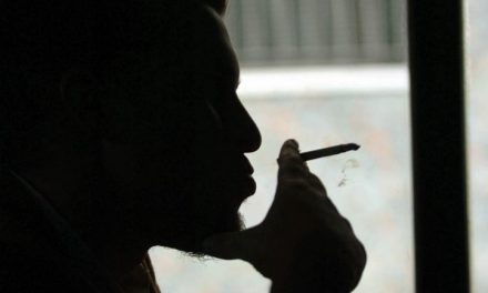 Ser hombre, fumador, con sobrepeso y padecer depresión incrementa la edad biológica
