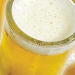 En mujeres, un par de cervezas al día previene la diabetes