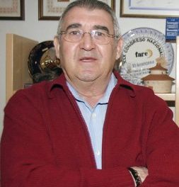 Entrevista: Ángel Velasco Rey: «La sociedad no se defiende del alcohol porque no le da miedo»