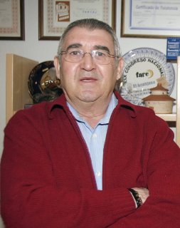 Entrevista: Ángel Velasco Rey: «La sociedad no se defiende del alcohol porque no le da miedo»