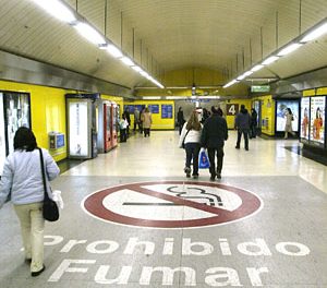 Un millón de españoles ha dejado de fumar tras la entrada en vigor de la ley antitabaco
