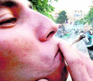 Valencia: El consumo de cannabis entre adolescentes se generaliza