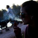 El tabaco iguala el riesgo de ictus en hombres y en mujeres