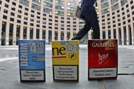 La Eurocámara aprueba poner más restricciones al tabaco