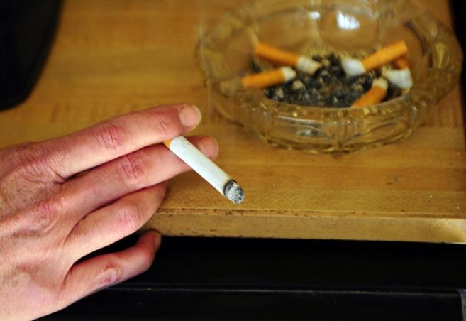 El 40% de los fumadores ha aumentado su consumo de tabaco por el COVID-19