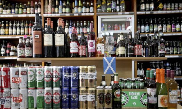 Las ventas en supermercados de bebidas con alcohol repuntan en la segunda ola