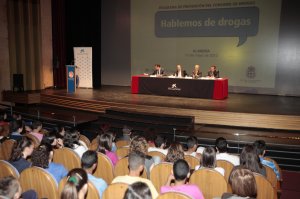 Educar a través de la ciencia y la neurobiología para prevenir el consumo de drogas en jóvenes