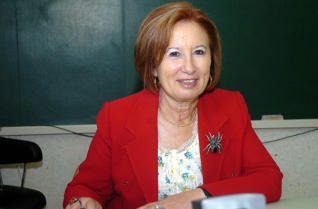 Entrevista: María Senra: «Los «botellódromos» son «drogódromos» para que los jóvenes beban»