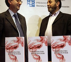 Galicia: La «guerra» psicológica de la USC aleja del cigarrillo a más de diez mil fumadores