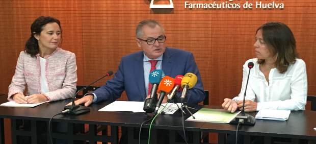 Huelva: El Colegio de Farmacéuticos se suma a la red andaluza de espacios libres de humo para combatir el tabaquismo