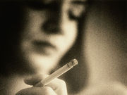 El tabaquismo activo y pasivo se vincula con la infertilidad y la menopausia precoz, según un estudio