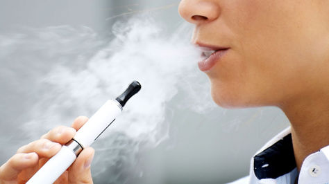 El 57% de los europeos que utilizan cigarrillos electrónicos lo hacen para dejar de fumar o reducir el consumo de tabaco