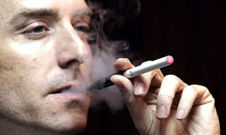 España y Bruselas quieren regular el tabaco electrónico