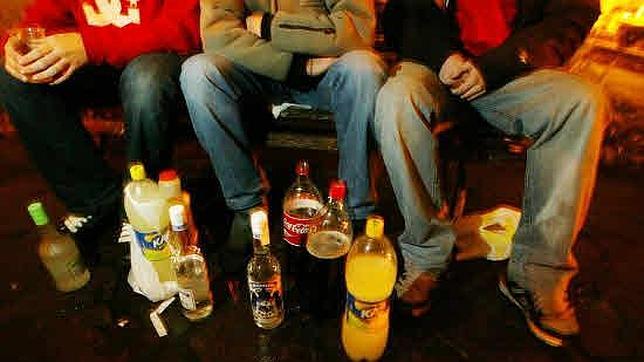 La situación de los botellones tiene más que ver con la precariedad juvenil que con la COVID19