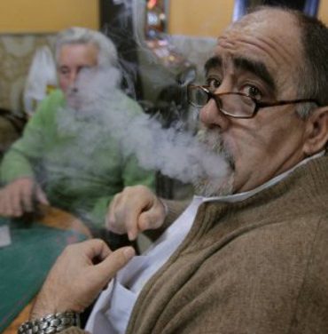 La exposición pasiva al humo del tabaco se asocia con el síndrome de fragilidad