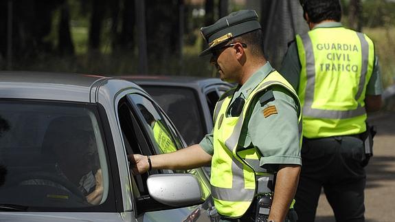 Valladolid: La UVA y la DGT lanzan una campaña sobre el uso de drogas y medicinas al volante