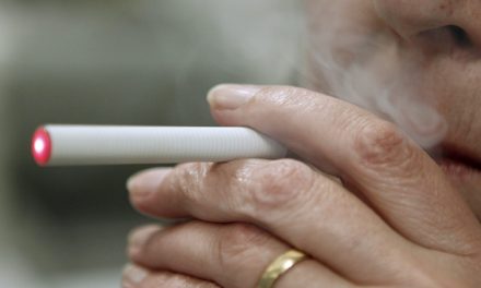 Canarias: Sanidad multará el uso de cigarros electrónicos en los centros públicos