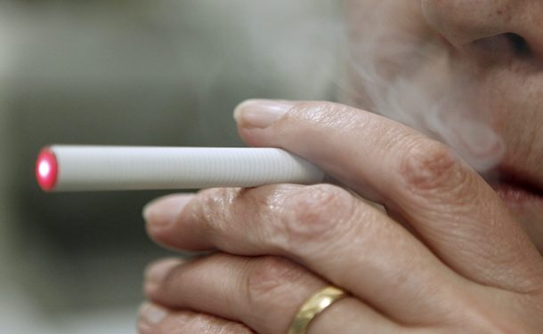 Canarias: Sanidad multará el uso de cigarros electrónicos en los centros públicos