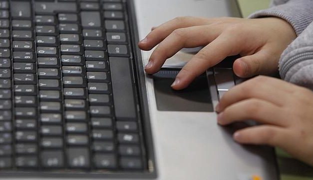 Un tercio de los adolescentes gallegos fracasa al intentar rebajar las horas de internet