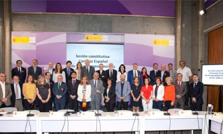 Susana Camarero destaca la importancia de reforzar el trabajo conjunto de la Administración y la sociedad civil en materia de adicciones