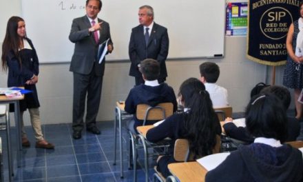 Chile: Ministros de Salud y Educación dieron clases sobre efectos de tabaquismo