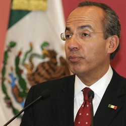 Mexico: Calderón propone despenalizar la posesión de drogas para calmar la violencia