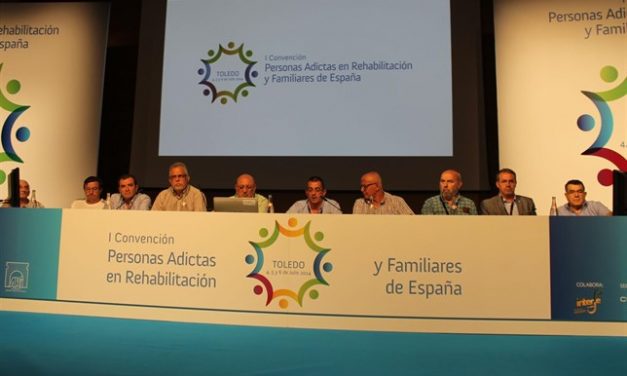 Nace la Confederación de Alcohólicos, Adictos y Familiares