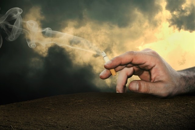 El humo de segunda mano parece duplicar el riesgo de cáncer oral -  