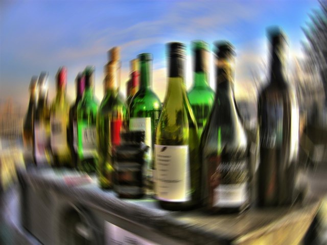 El consumo de alcohol mundial crece un 70% desde 1990: se beben 35.000 millones de litros anuales
