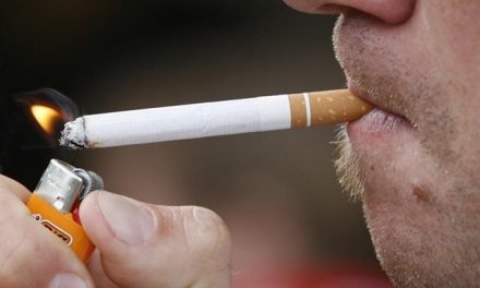Si eres fumador, también tienes más riesgo de cirugía por dolor lumbar
