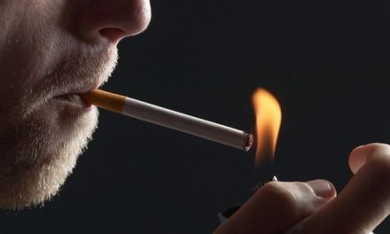 Fumar poco conlleva los mismos riesgos que mucho