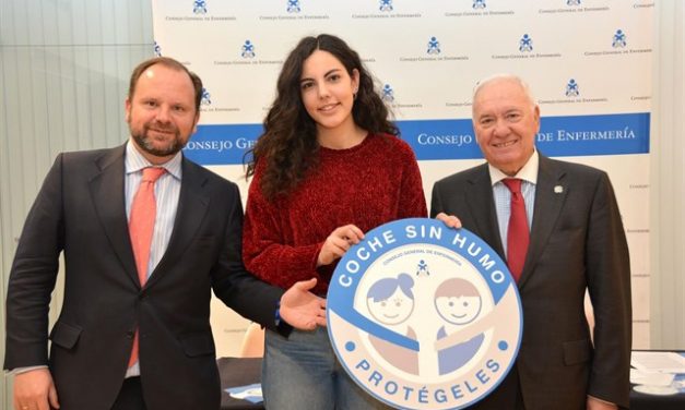 La Enfermería se pasa al cole para acabar con el tabaquismo en los coches