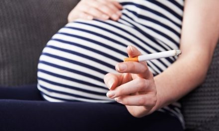 Fumar y beber embarazada, ¿por qué es peligroso?