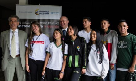 Jóvenes impulsarán lucha contra consumo de drogas