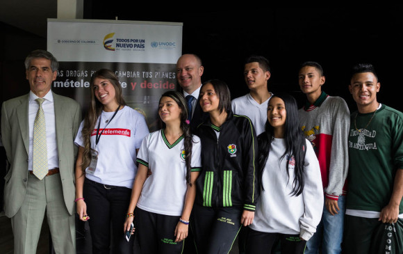 Jóvenes impulsarán lucha contra consumo de drogas