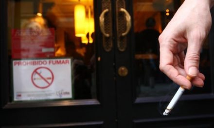 Cae un 24% el número de trabajadores que fuma