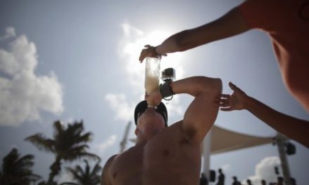 ¿Qué es peor, beber alcohol todos los días o beber mucho ocasionalmente?