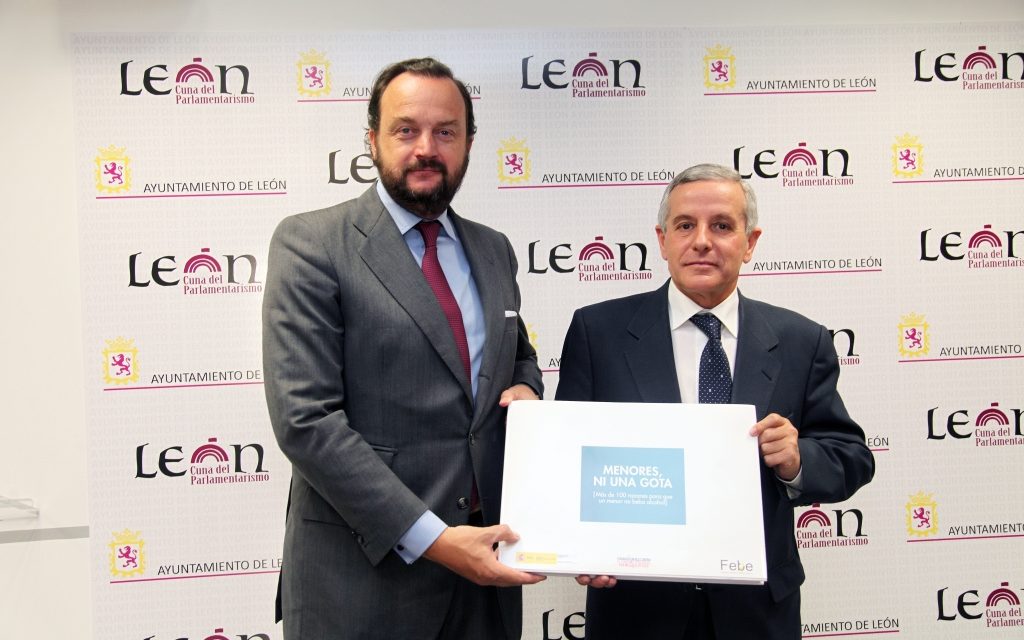 El Ayuntamiento de León se adhiere a la campaña ‘Menores: ni una gota’ promovida por Febe y el Ministerio de Sanidad