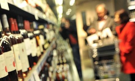 Médicos internistas avisan de que el alcohol, incluso a bajas dosis, «eleva el riesgo cardiovascular»