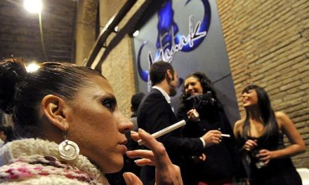 Las mujeres que dejan de fumar antes de los 40 ganan diez años de vida