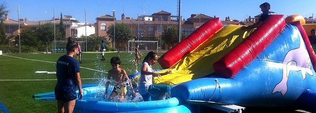 Hasta 3.000 jóvenes de Granada participarán este verano en el programa ‘Rebélate, vive sin drogas’